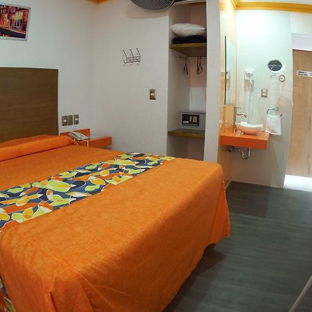 Hotel Yekkan 瓦乌奇南戈 外观 照片